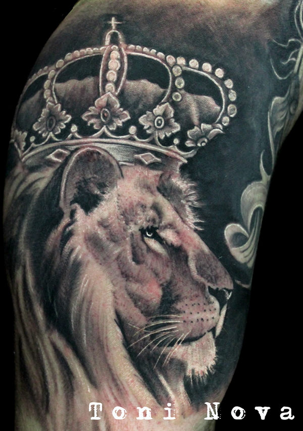 corona y leon - Tatuajes Online - Portal de tatuajes y tatuadores en España